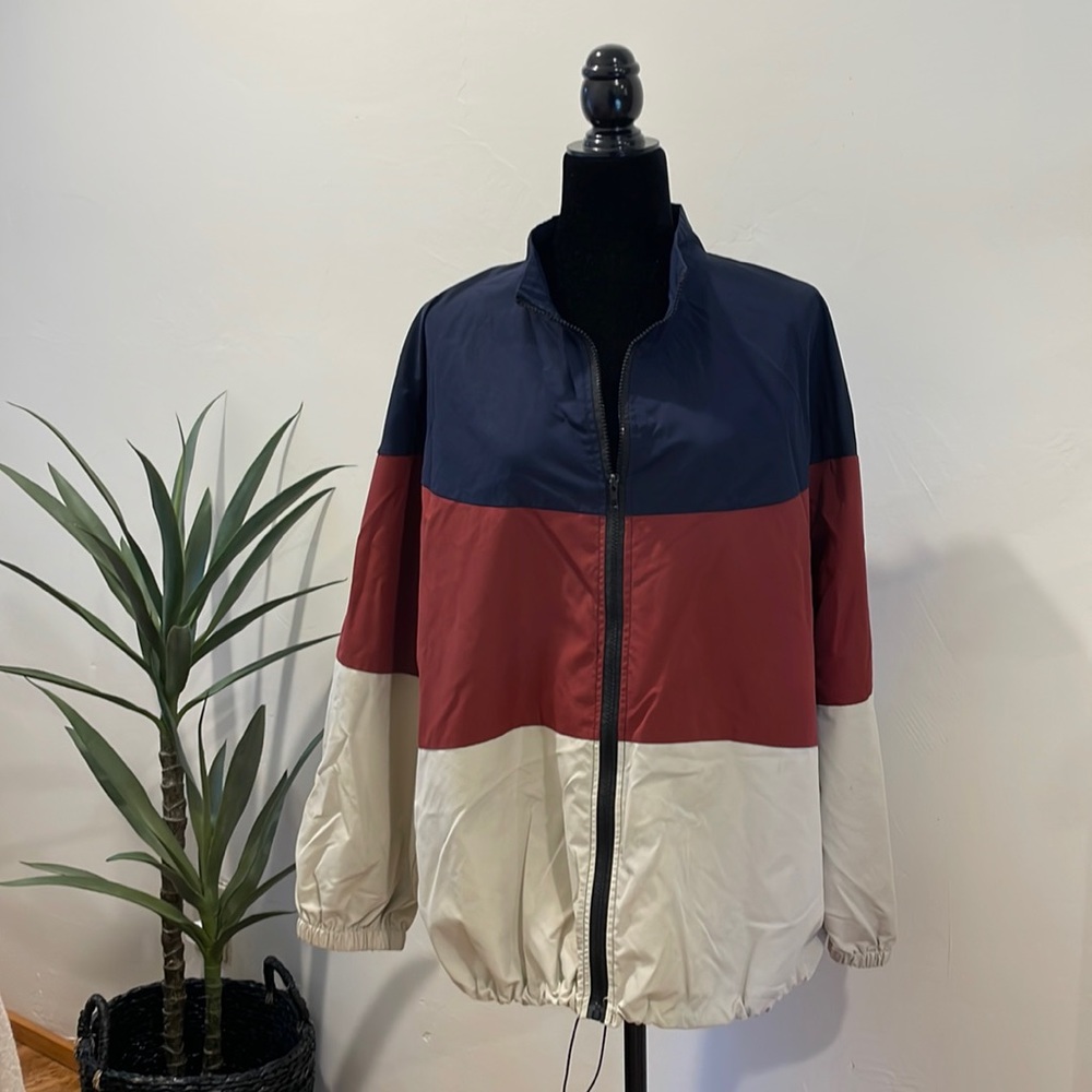 Unisex lightweight three tone jacket. No tag; estimated size Medium